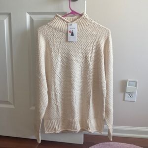 NWT Zesica Cream Turtleneck Large